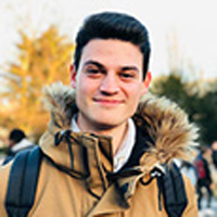 Profile picture of Valentin, creative programmer